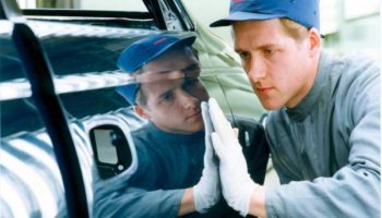 Осмотр кузова авто