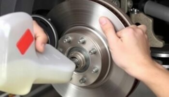 Как прокачать тормоза после замены жидкости: пошаговый гид и реальные советы